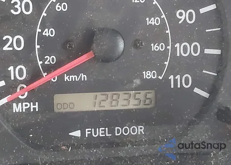 2000 Toyota Sienna Le z USA, uszkodzony, nr VIN 4T3ZF13C7YU288155